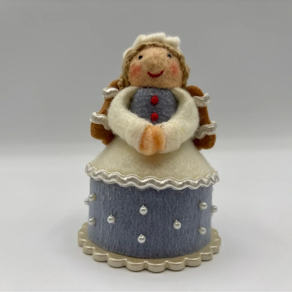 Hallmark Keepsake 2012 Sweet Angel‎ Cake Christmas Tree Ornament Handcrafted